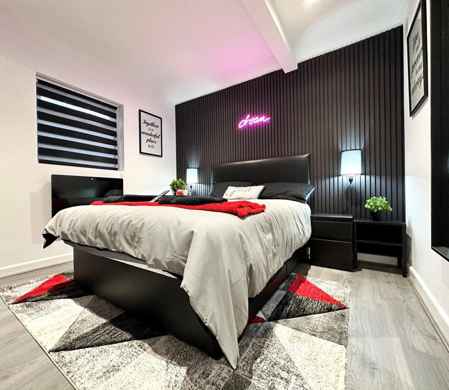 Boutique Backyard Bungalow - Brimsdown Enfield Buitenkant foto